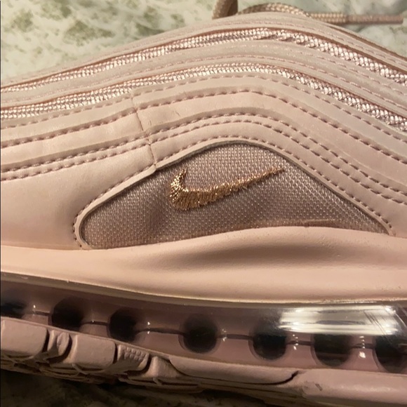 Nike pro max gently used - Picture 7 of 8